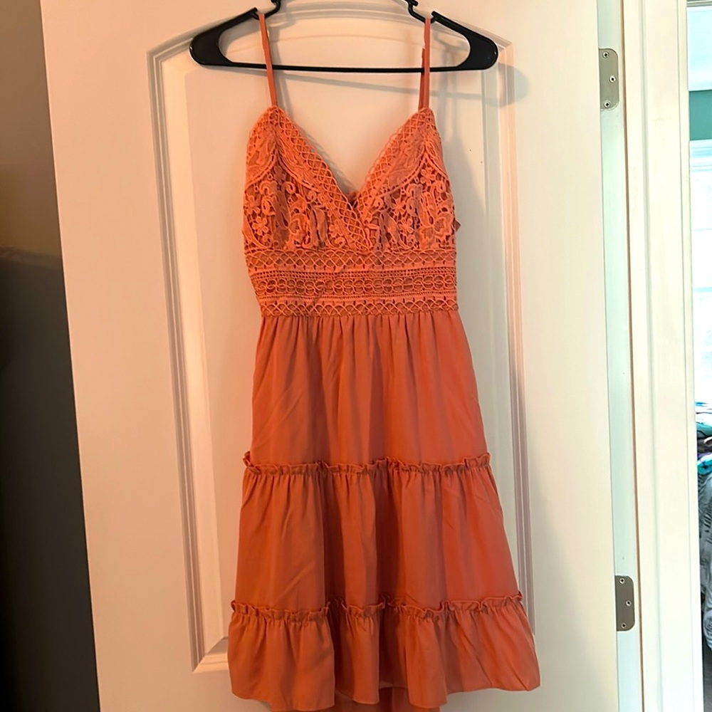 Women’s Pale Pink Lace Dress with bow tie back-Medium